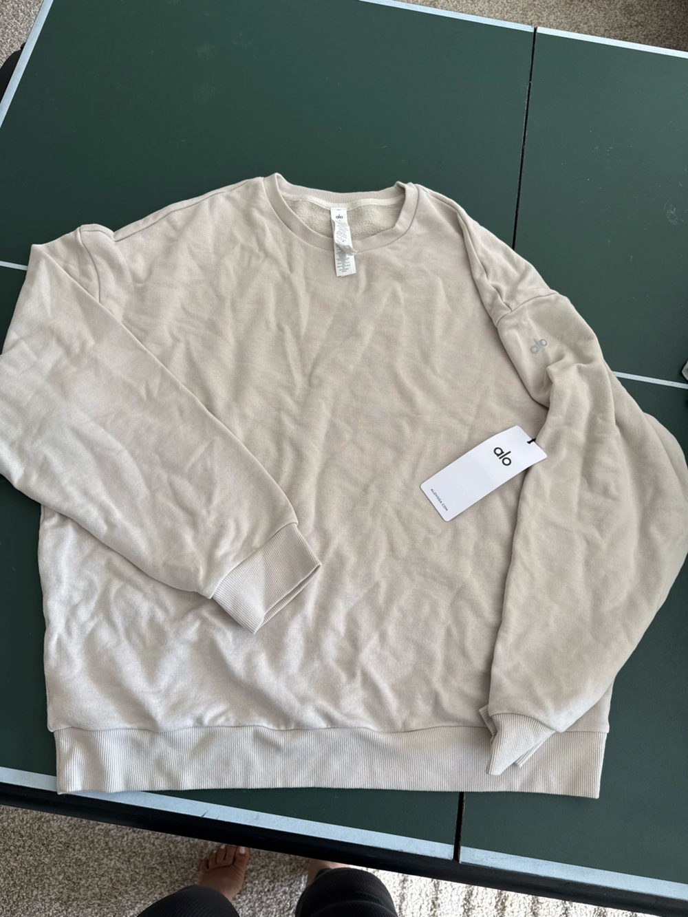 ALO Yoga Crewneck Sweatshirt in Beige